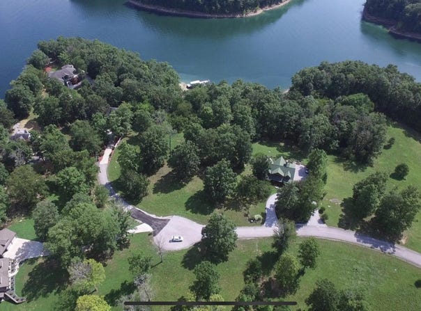 29 Hickory Point Drive, Monticello, KY 42633