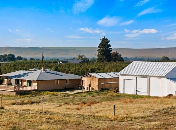 130 Bliss Rd, Zillah, WA 98953