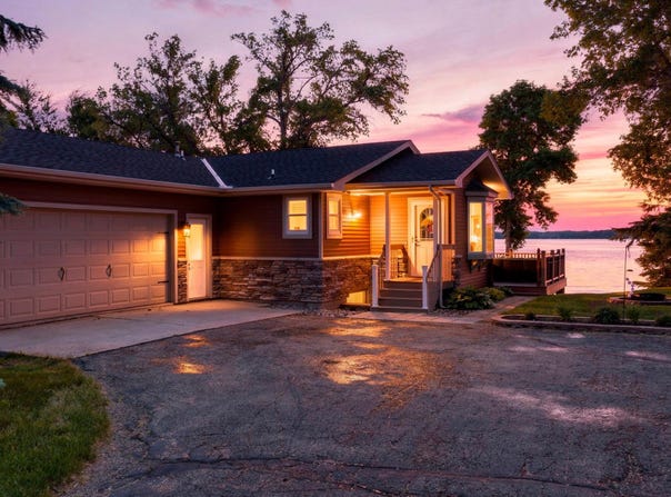 68348 215th Street, Darwin, MN 55324