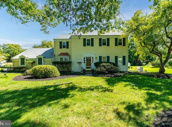 7 AVERSTONE DR E, WASHINGTON CROSSING, PA 18977