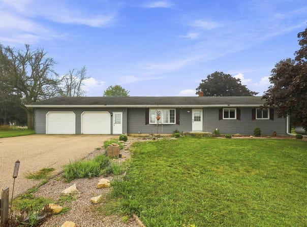 W4011 COUNTY ROAD E, CECIL, WI 54111-9426