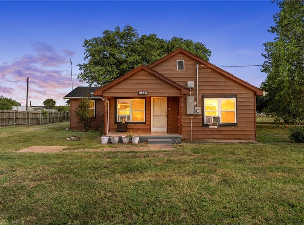 1001 Hamilton Drive, Gholson, TX 76705