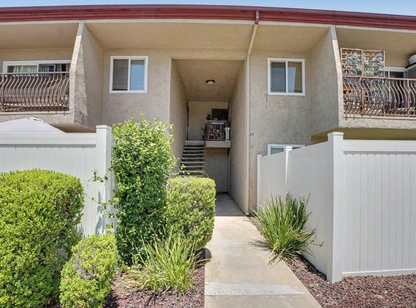 930 Peach Ave, El Cajon, CA 92021