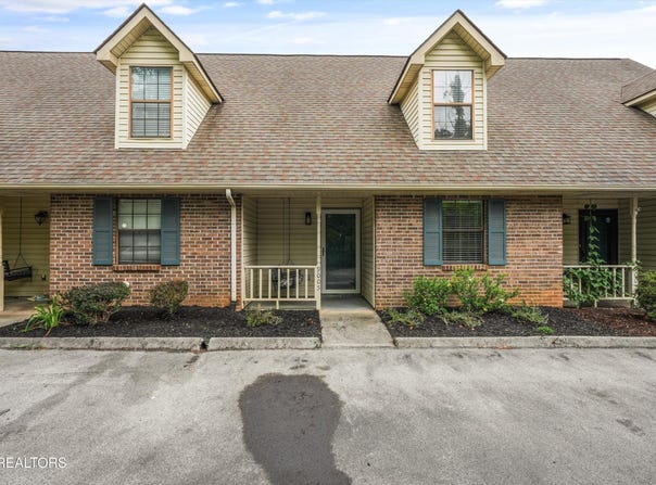 9005 Fountain Brook Lane, Knoxville, TN 37923