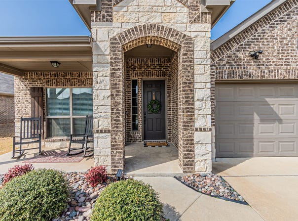 2504 Doe Run, Weatherford, TX 76087