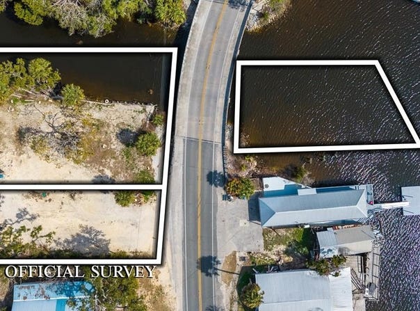 707 SE Riverside Dr, Steinhatchee, FL 32359