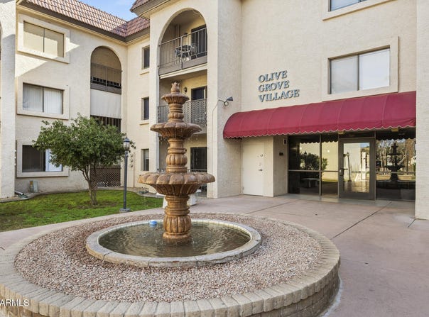 3033 E DEVONSHIRE Avenue, Phoenix, AZ 85016