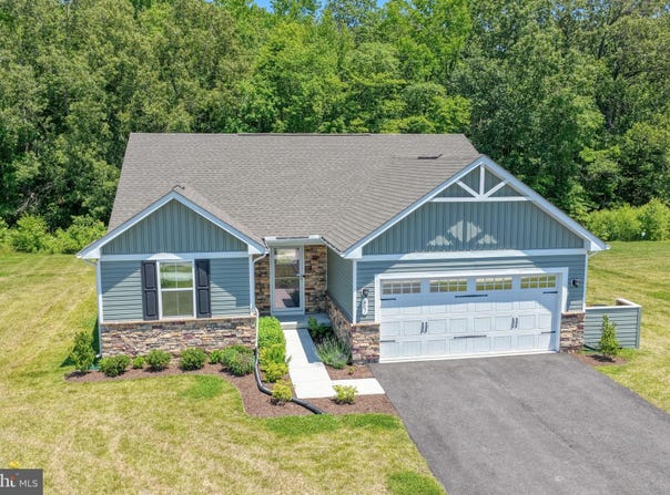 401 ALEZACH Drive, DOVER, DE 19901
