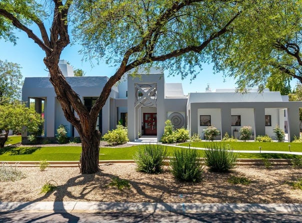4647 E SANNA Street, Phoenix, AZ 85028
