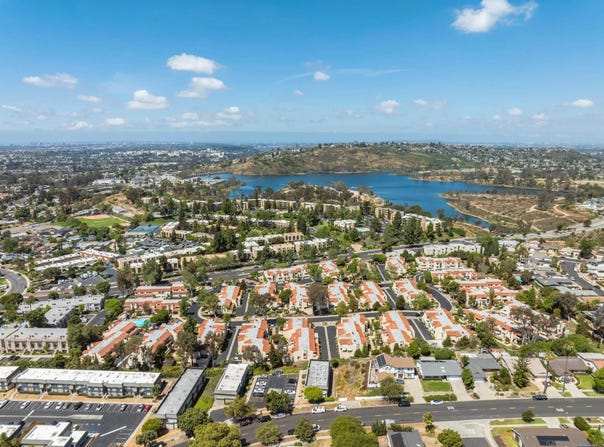 5715 Baltimore, La Mesa, CA 91942