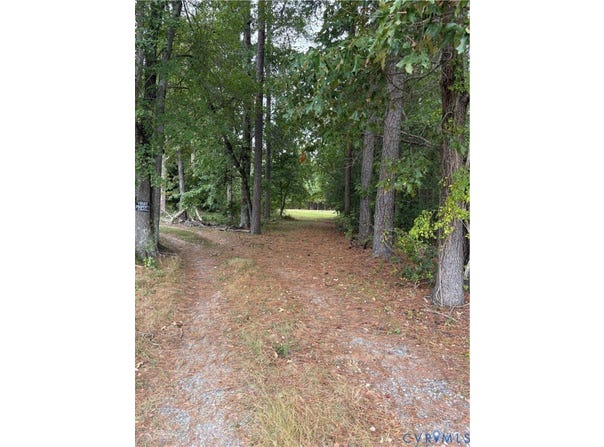 Howerton Road, Dunnsville, VA 22454