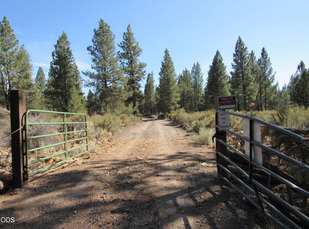 Lone Pine Road, Chiloquin, OR 97624