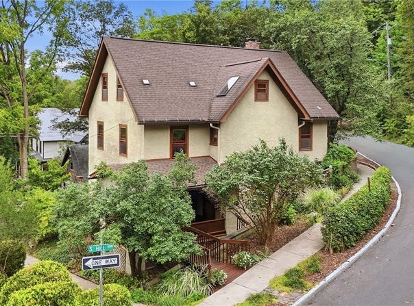 521 S Cayuga Street, Ithaca, NY 14850