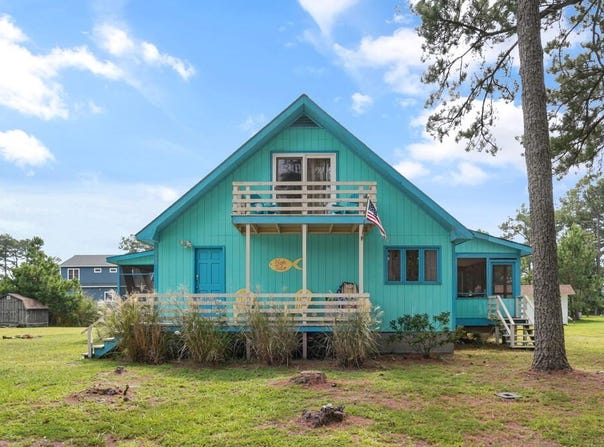 5320 CEDAR DR, CHINCOTEAGUE, VA 23336