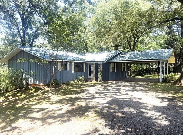 10117 Wolf Lane, Dardanelle, AR 72834