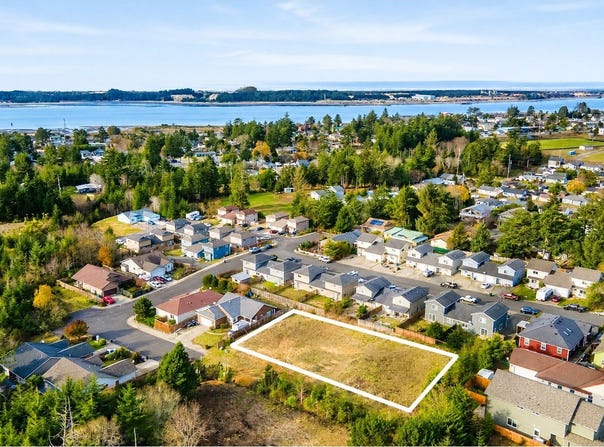 Fulton Ave, CoosBay, OR 97420