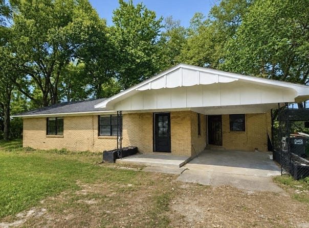 2315 S Orlando, Pine Bluff, AR 71603