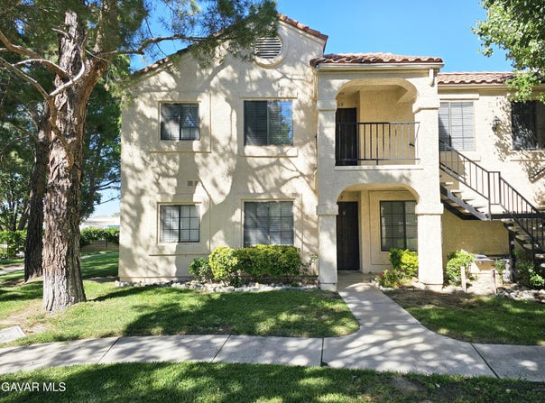 2554 Olive Drive, Palmdale, CA 93550
