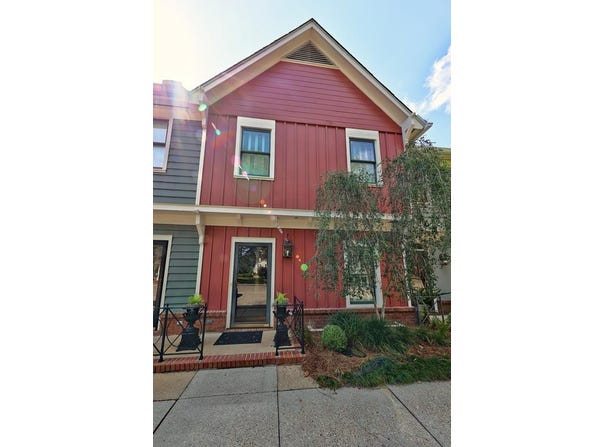 805 S Broad Sr, Thomasville, GA 31792