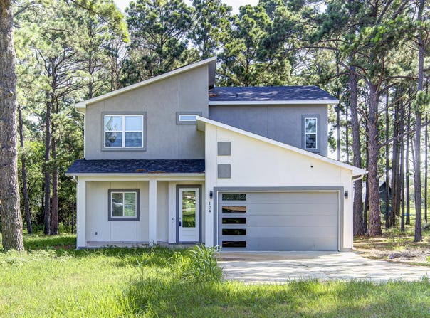 124 Feather Grass Ln, Bastrop, TX 78602