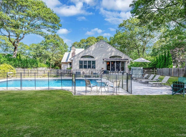 6 Bay Drive, Hampton Bays, NY 11946