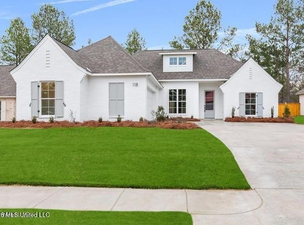 118 Lake Crest Drive, Madison, MS 39110