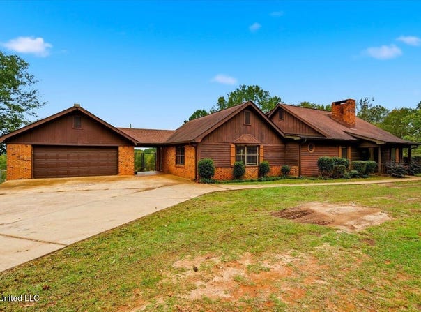 9472 S Highway 13, Morton, MS 39117
