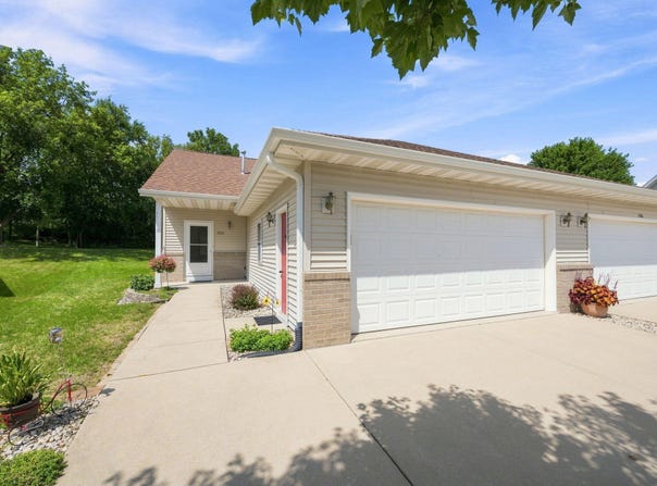 1508 Dommo Dr, Fort Atkinson, WI 53538