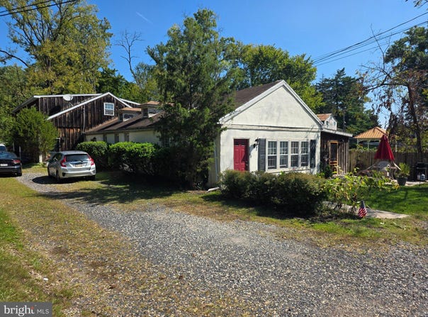 153 E POTHOUSE Road E, PHOENIXVILLE, PA 19460