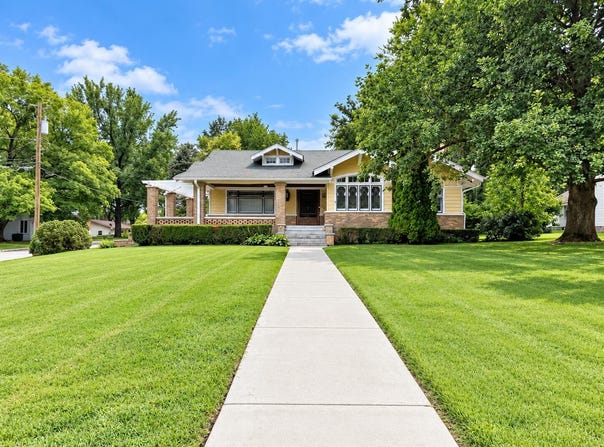 536 Arrow St, Marshall, MO 65340