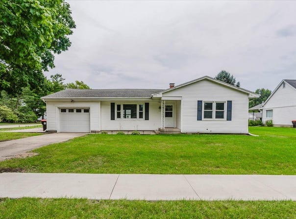 115 E 7th Street, Gridley, IL 61744