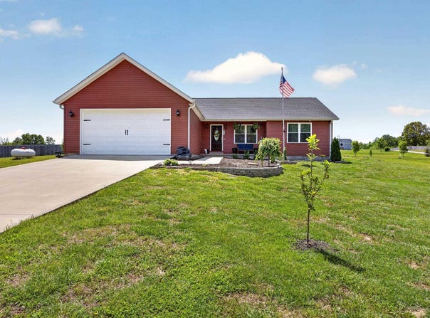 12869 E Hirth Lane, Springville, IN 47462
