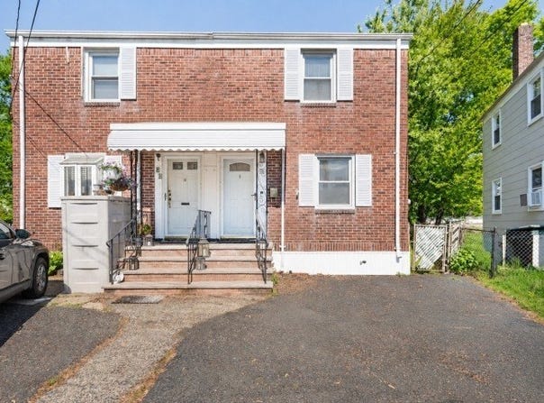 26 Park Ter, Cranford Twp., NJ 07016-3440