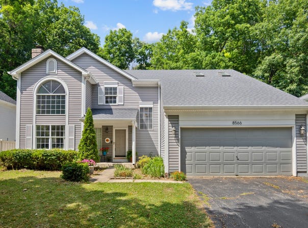 8566 Cedar Street, Fox Lake, IL 60020