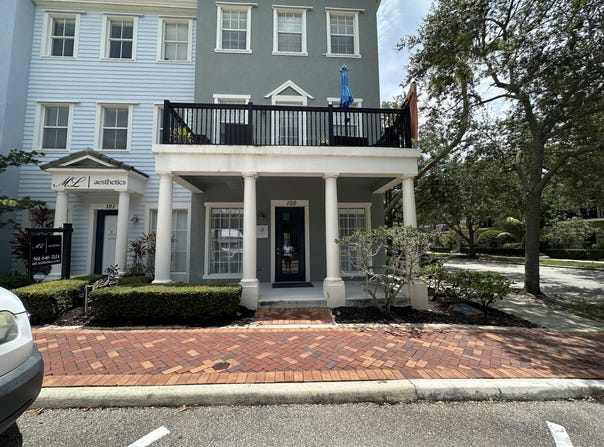 221 GREENWICH Circle, Jupiter, FL
