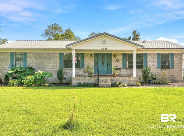 1709 Crest Lane, Molino, FL 32577