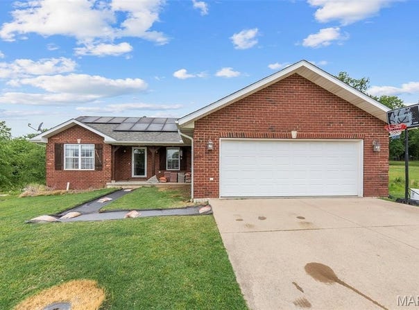 180 Glen Oak Drive, Jackson, MO 63755