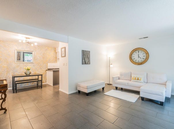 2900 Vista Del Rey NE, Albuquerque, NM 87112