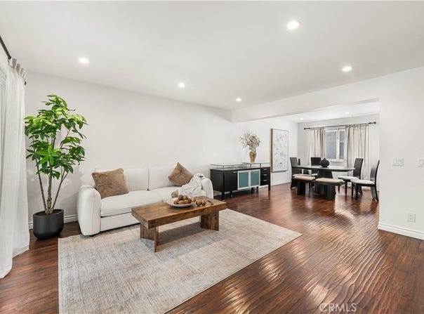 18333 Hatteras, Tarzana, CA 91356