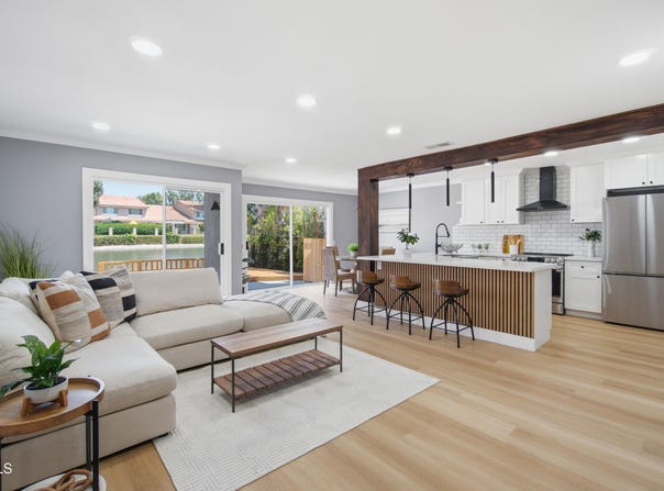 1696 Bridgeport Lane, Camarillo, CA 93010