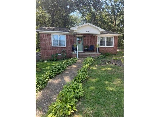 605 MCNUTT Dr, Haleyville, AL 35565
