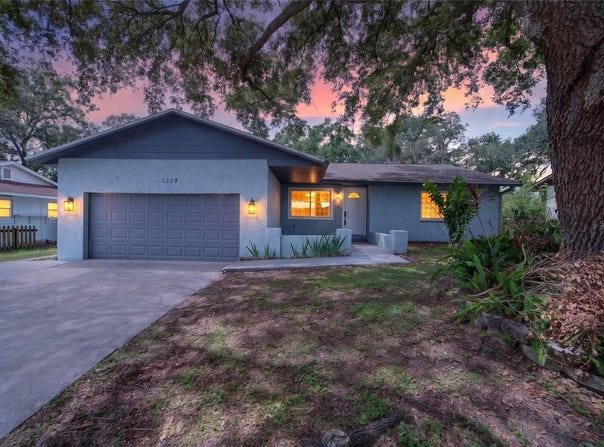 1229 OAK VALLEY Drive, SEFFNER, FL 33584