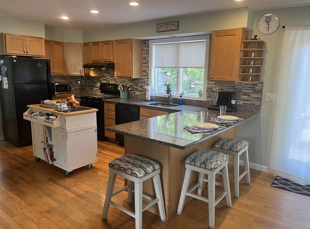 323 County Road, Oak Bluffs, MA 02557
