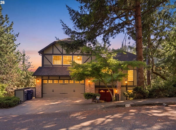 721 BROOKSIDE Dr, Eugene, OR 97405