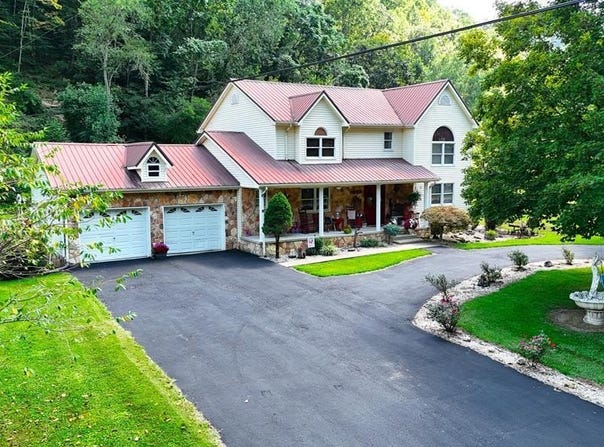 8197 Speight Road, Virgie, KY 41572