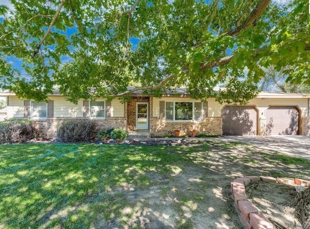 4 W Nickerson Blvd, Nickerson, KS 67561