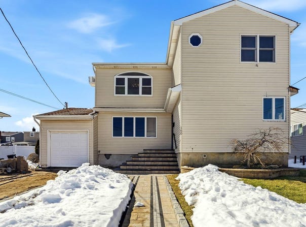 160 st Mark Ave, Freeport, NY 11520