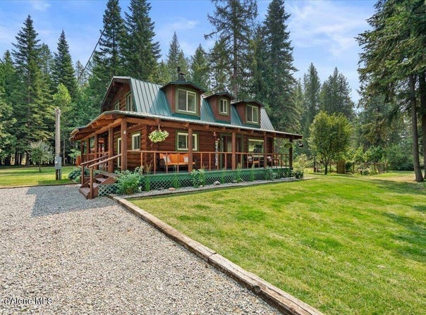 701 East Settlement, Priest River, ID 83856