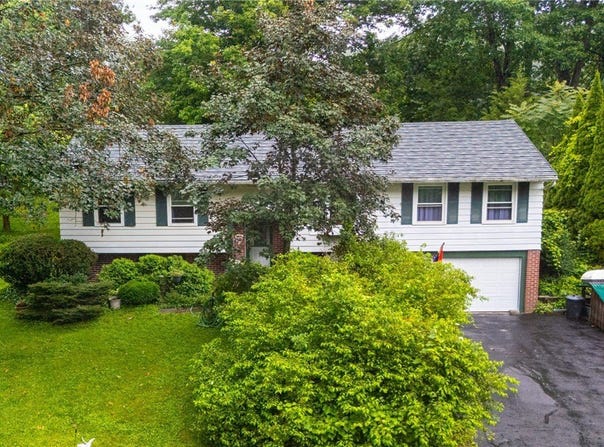50 Brooktree Drive, Penfield, NY 14526
