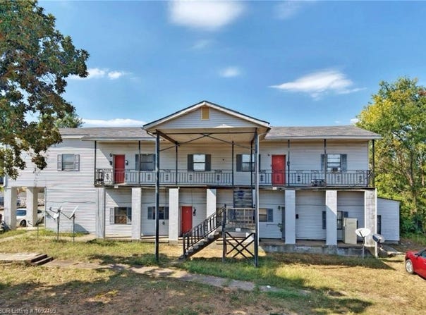 206 N spring ST, Fordyce, AR 71742